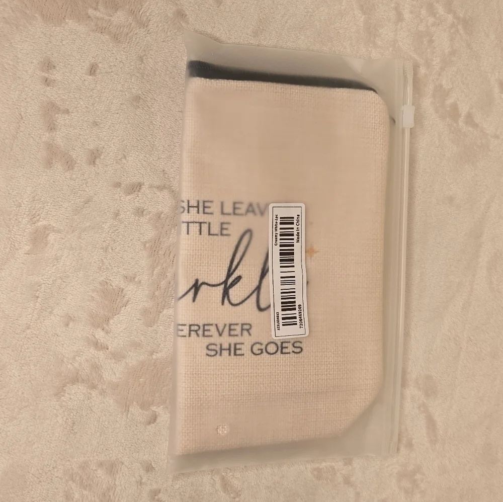 She Leaves a Little Sprakle Wherever She Goes Make-Up Bag Pouch
